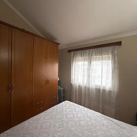 Sea View Ermir Apartment