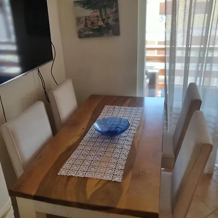 Apartman Sea View Ermir Golem